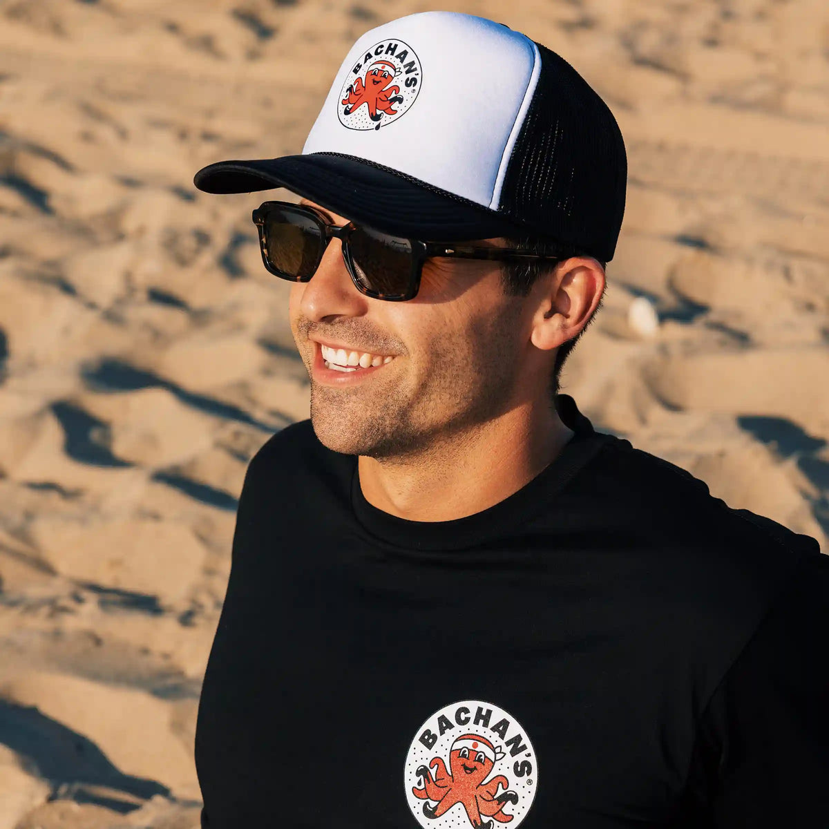 Circle Octo Trucker Hat Main image