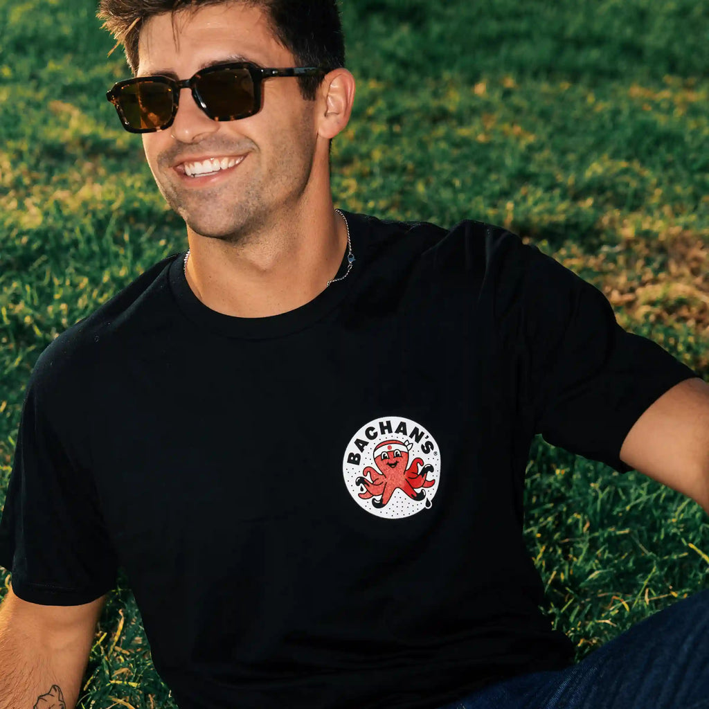 Knuckles Tee